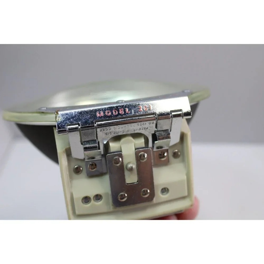 Polaroid BC Flash Model 281 w/ Bulbs & Diffuser 88933